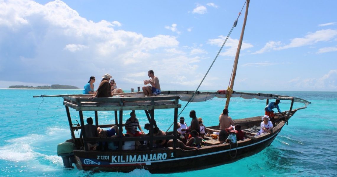 zanzibar safari blue boat trip